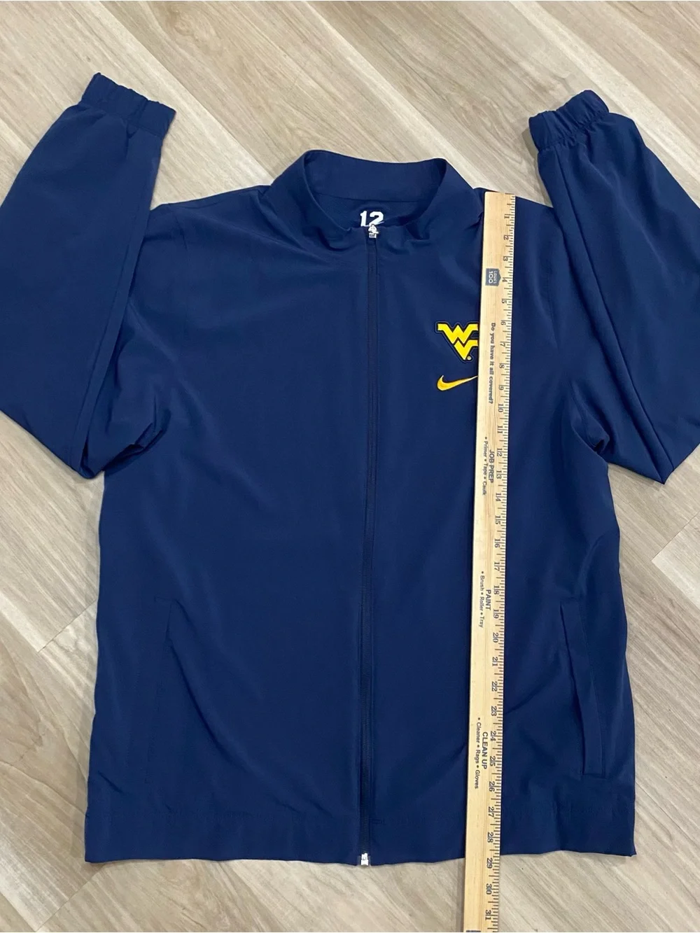 Nike front windbreaker excellent